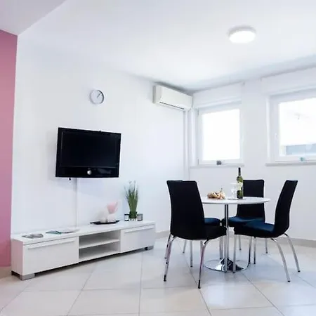 Lapad Cove ドゥブロブニク