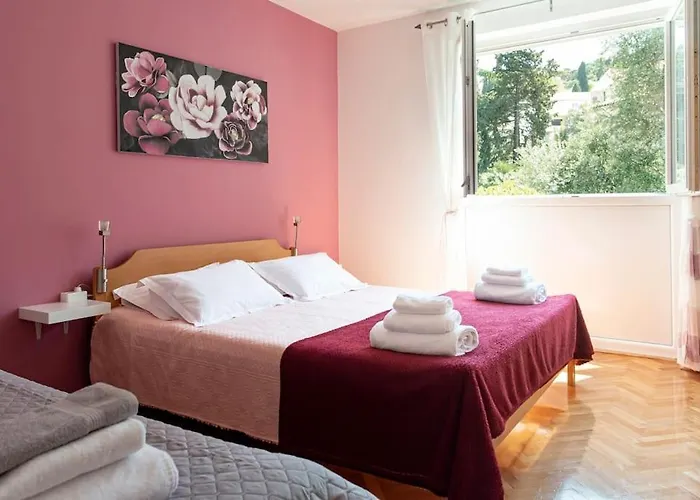 Lapad Cove Апартаменты